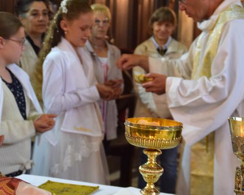 2025-06-01 premières eucharisties à Landrecies 41