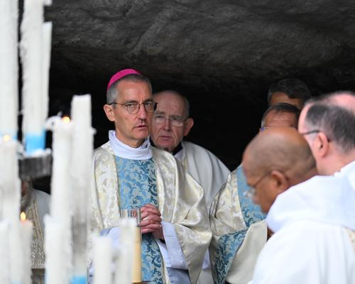 202.08.22-lourdes-messeGrotte 5