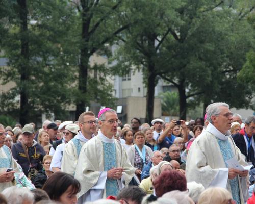 202.08.22-lourdes-messeGrotte 14