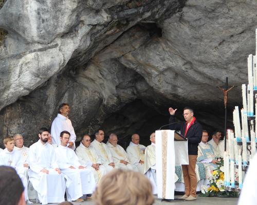 202.08.22-lourdes-messeGrotte 17