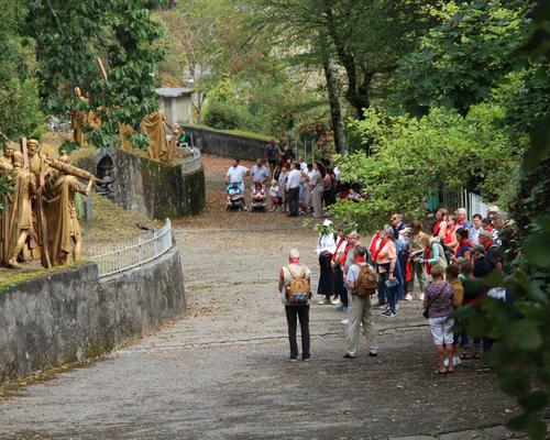 2025.08.22-Lourdes-cheminCroixMontagne 3
