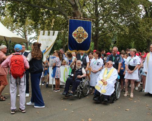 2025.08.22-Lourdes-processionEucharistique 9