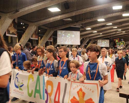 2025.08.22-Lourdes-processionEucharistique 29