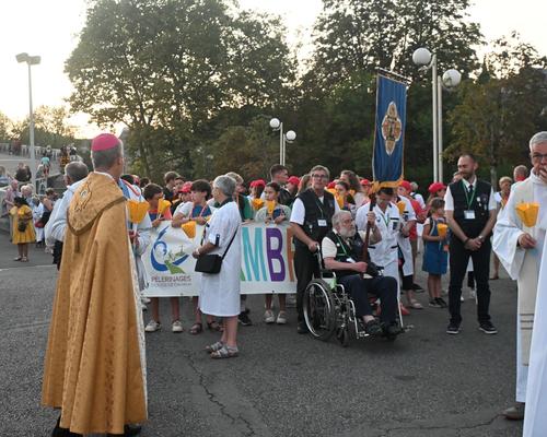 2025.08.23-Lourdes-ProcessionFlambeaux 2