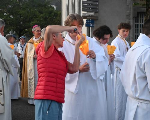 2025.08.23-Lourdes-ProcessionFlambeaux 3