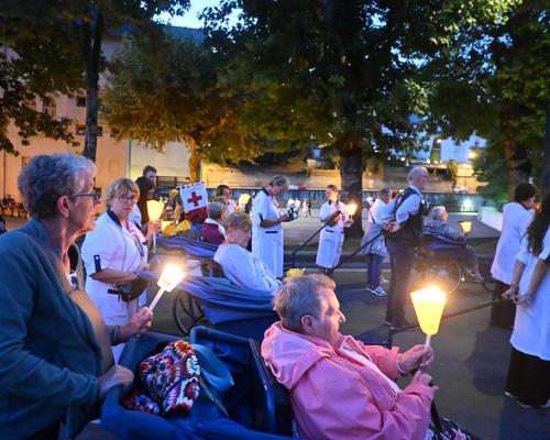 2025.08.23-Lourdes-ProcessionFlambeaux 10