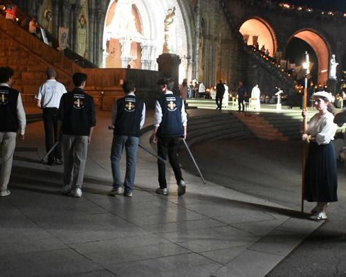 2025.08.23-Lourdes-ProcessionFlambeaux 21
