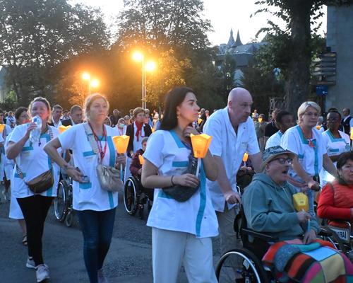 2025.08.23-Lourdes-processionFlambeaux 15