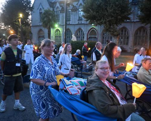 2025.08.23-Lourdes-processionFlambeaux 26