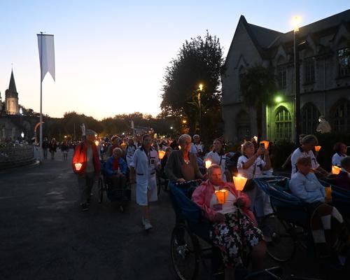 2025.08.23-Lourdes-processionFlambeaux 30