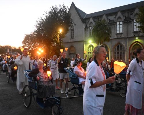 2025.08.23-Lourdes-processionFlambeaux 31