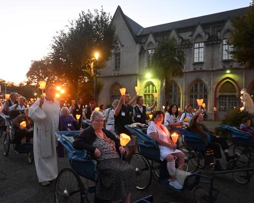 2025.08.23-Lourdes-processionFlambeaux 32