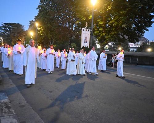 2025.08.23-Lourdes-processionFlambeaux 39