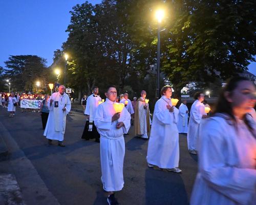 2025.08.23-Lourdes-processionFlambeaux 40