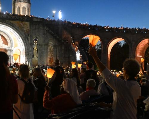 2025.08.23-Lourdes-processionFlambeaux 47