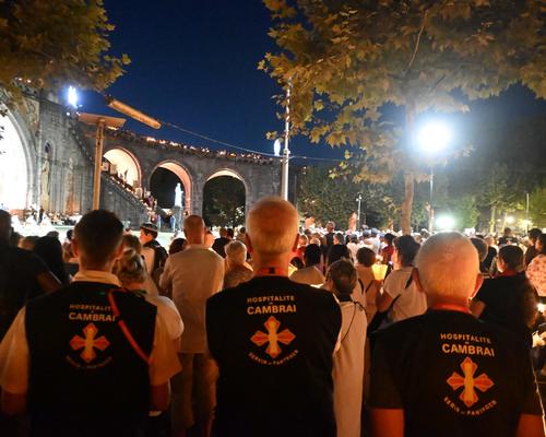 2025.08.23-Lourdes-processionFlambeaux 53