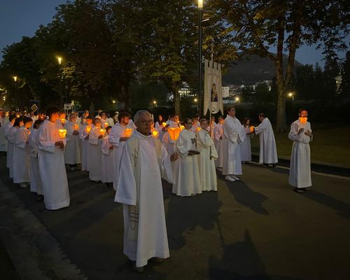 2025.08.23-Lourdes-processionFlambeaux 72