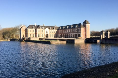 chateau vendegies au bois