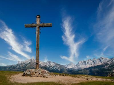 mountain-peak-8289759_1280