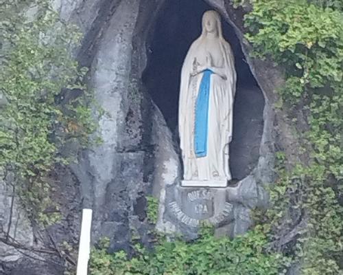la grotte, Marie