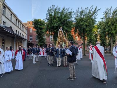 fe16d248-759c-481f-be8f-cce28d14f5ef 2