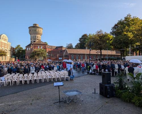 303b35ff-7374-4df1-a0ac-9538760f96b3