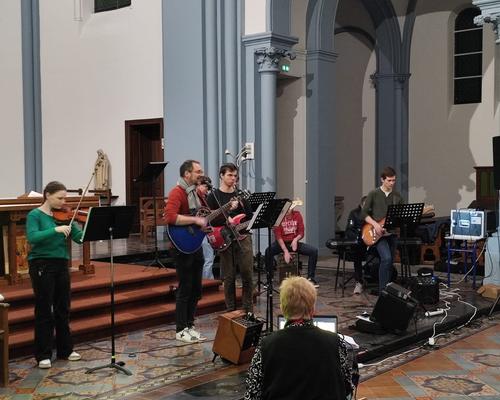 0ef93abe-5fbc-4fcf-90f6-c9251eeed68d