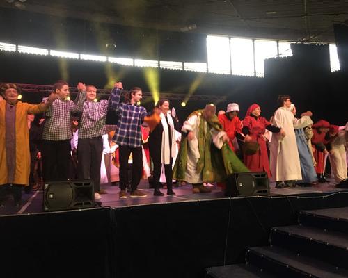 16 spectacle st Gery Palais des grottes