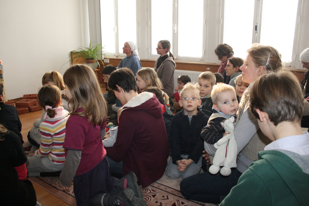 Avec les enfants adorateurs (4)