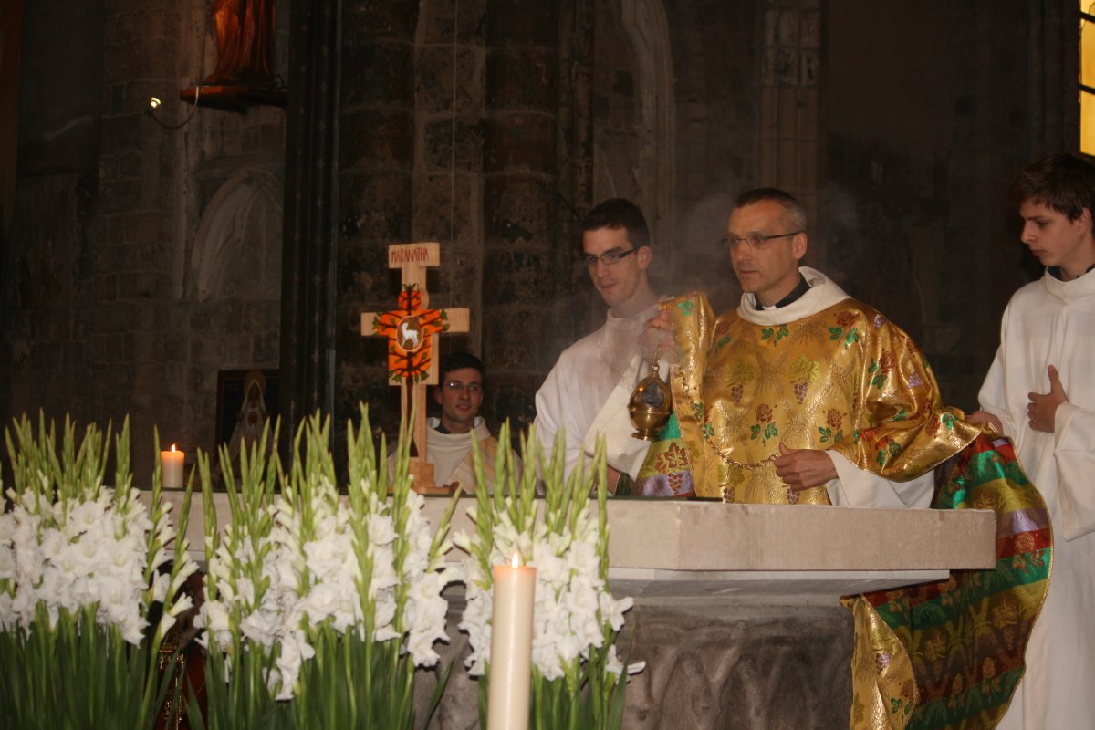 Encensement de l'autel