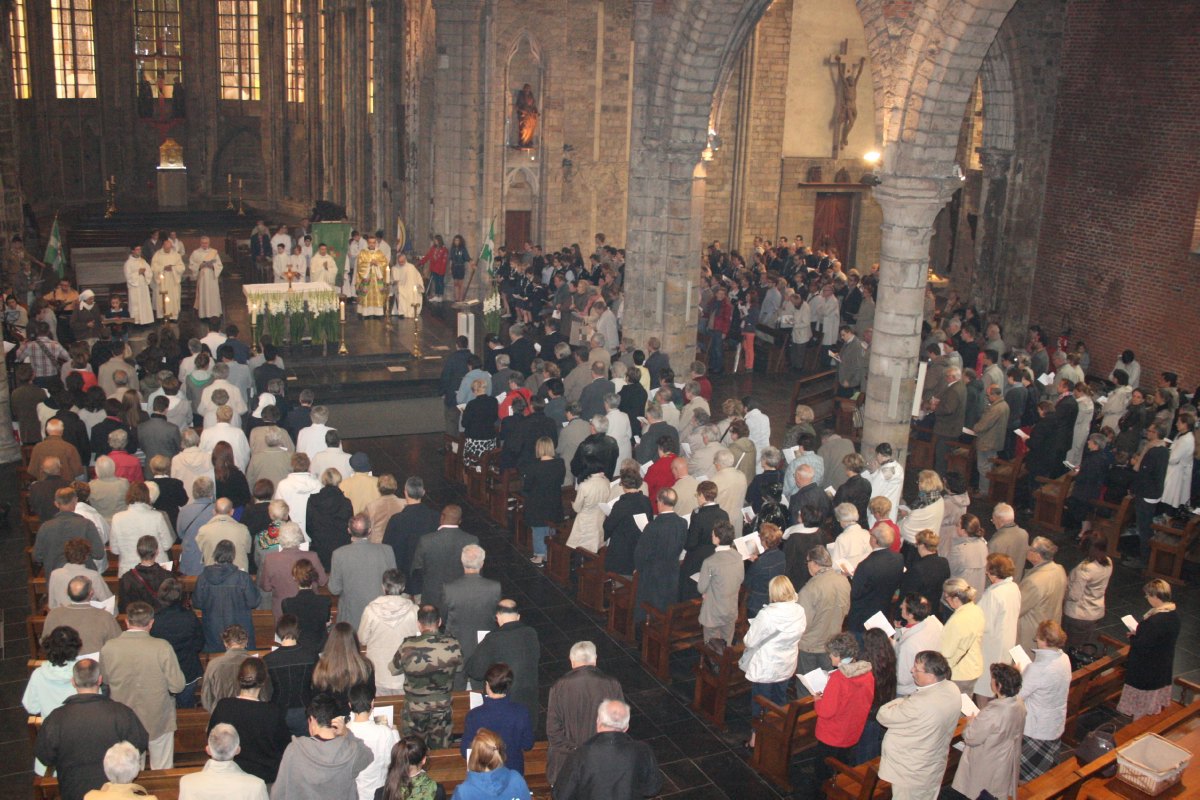 Vue de la tribune de l'orgue (2)