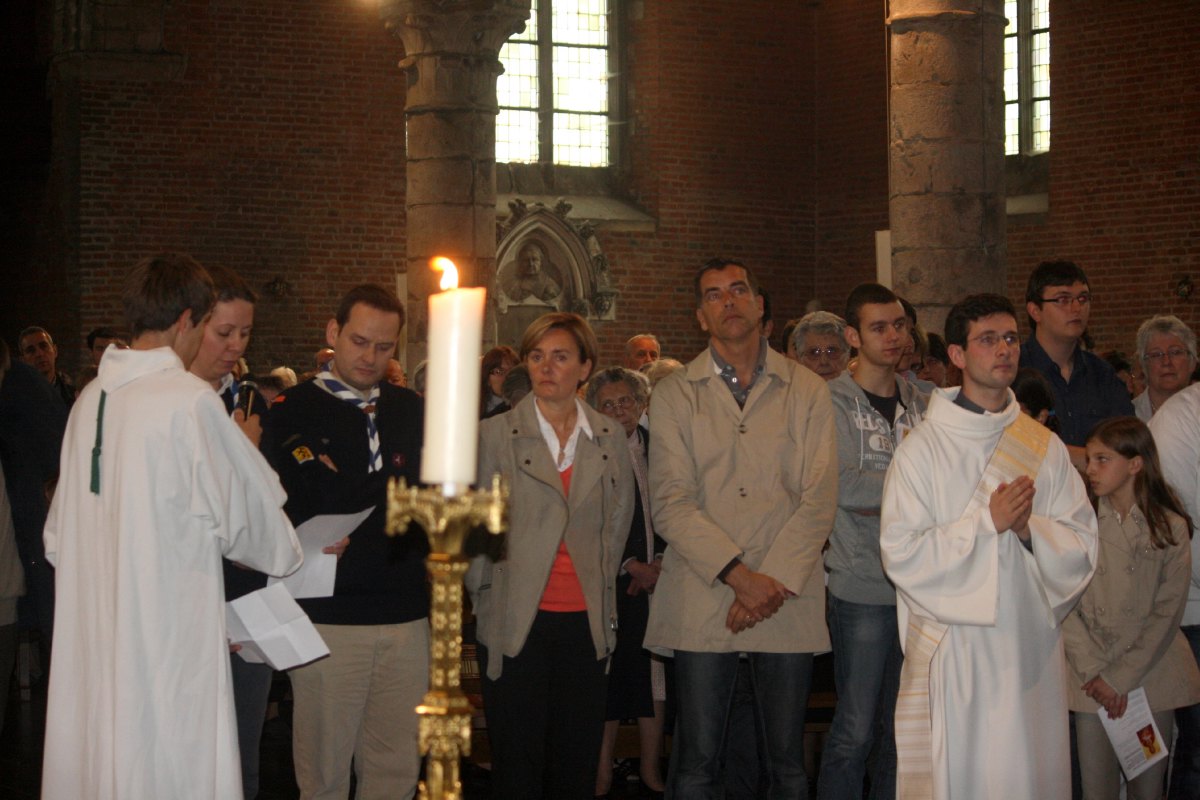 Prière Universelle prononcée par l'abbé Matthieu BOBIN, Anne et Pierre DESCAMPS, Philippe et Christine MARTY