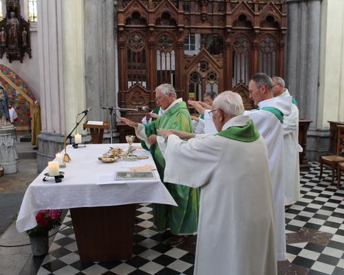 054 messe anniversaire beatification
