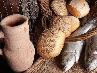 cinq pains et deux poissons