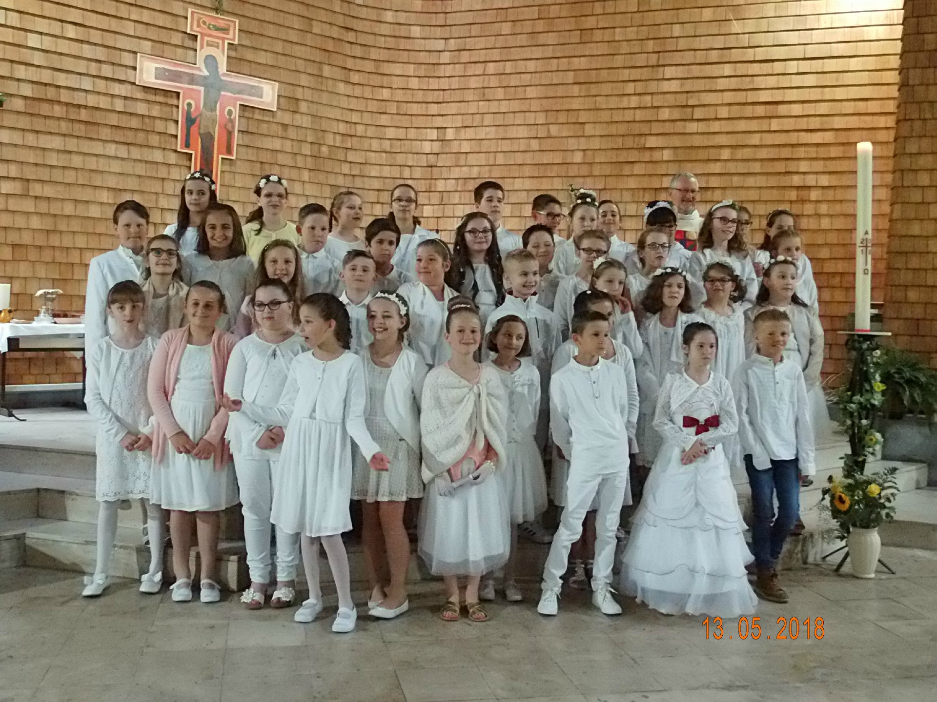 13-05-2018-1ere communion (141)
