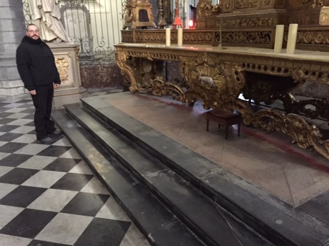 Réfection du plancher de l'autel Vatican I (réalisée par Hervé)