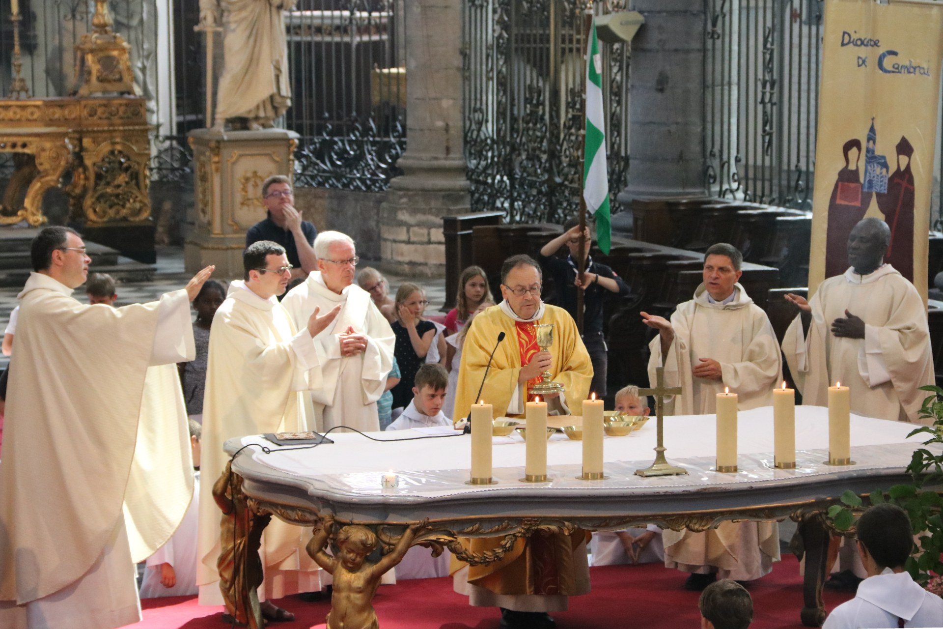 1706_Célébration de l'Eucharistie 69