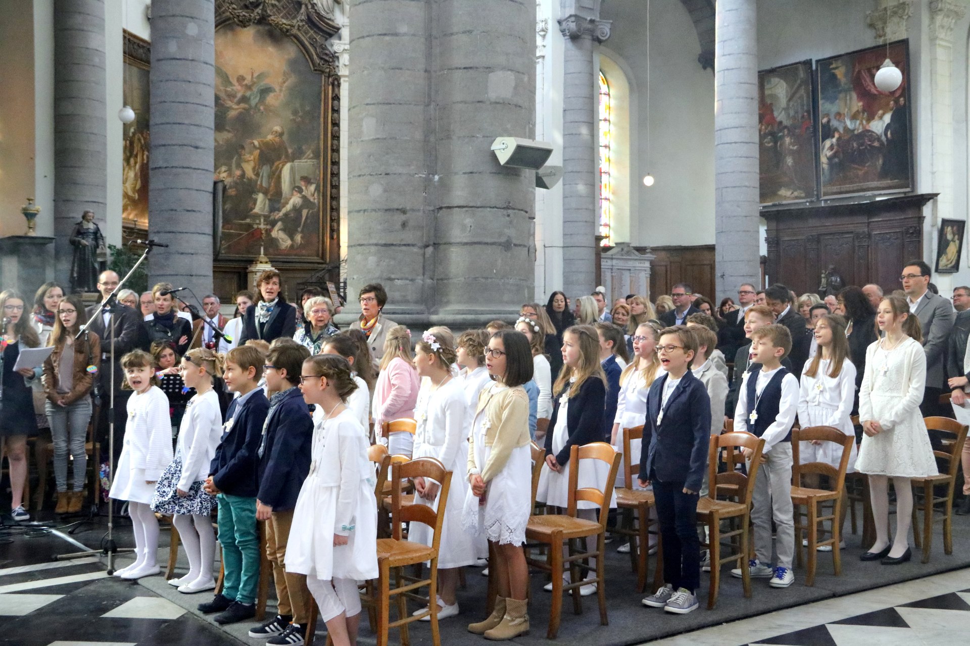 1804_1ères communions (école St-Jean) 33