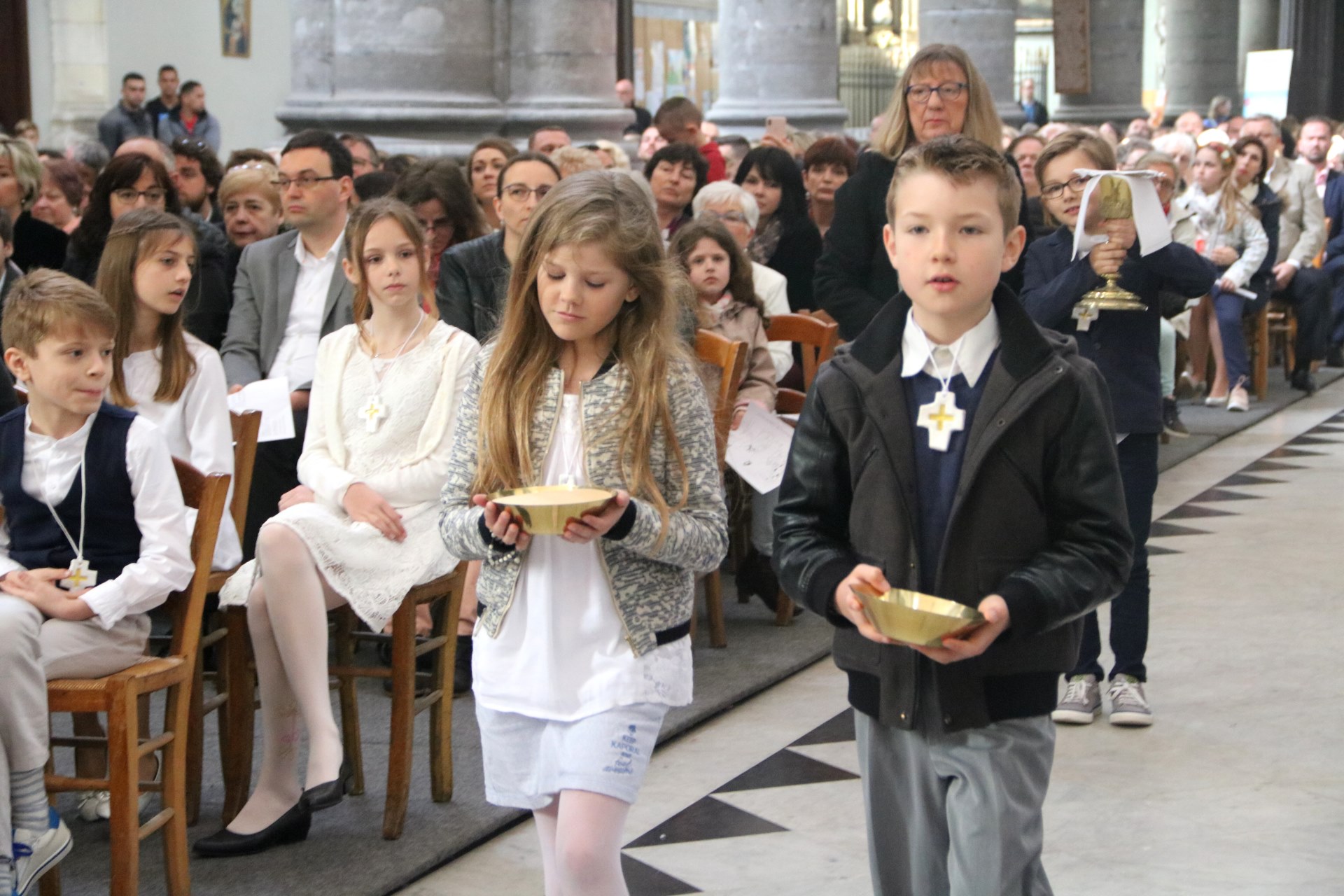 1804_1ères communions (école St-Jean) 59