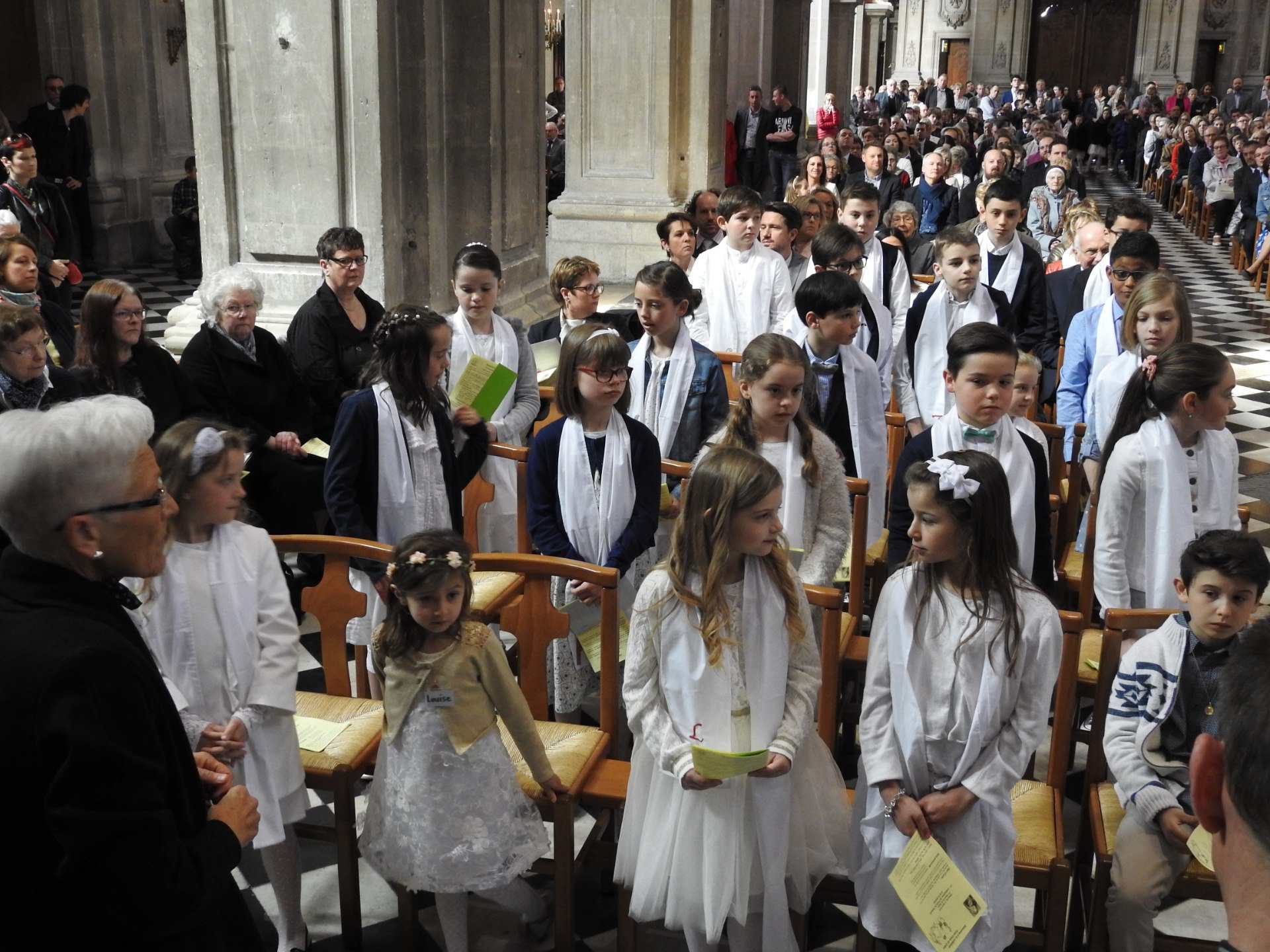 1eres communions 2018 cathedrale (102)