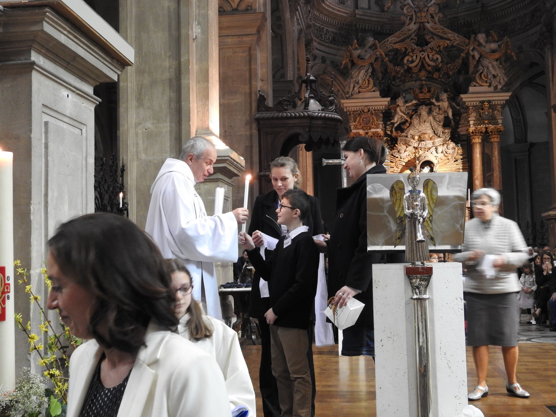 1eres communions 2018 cathedrale (134)