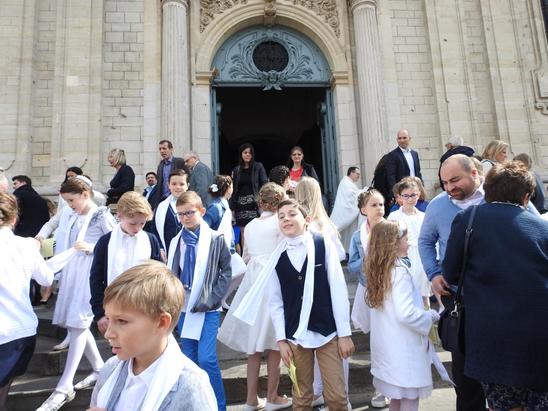 1eres communions 2018 cathedrale (204)