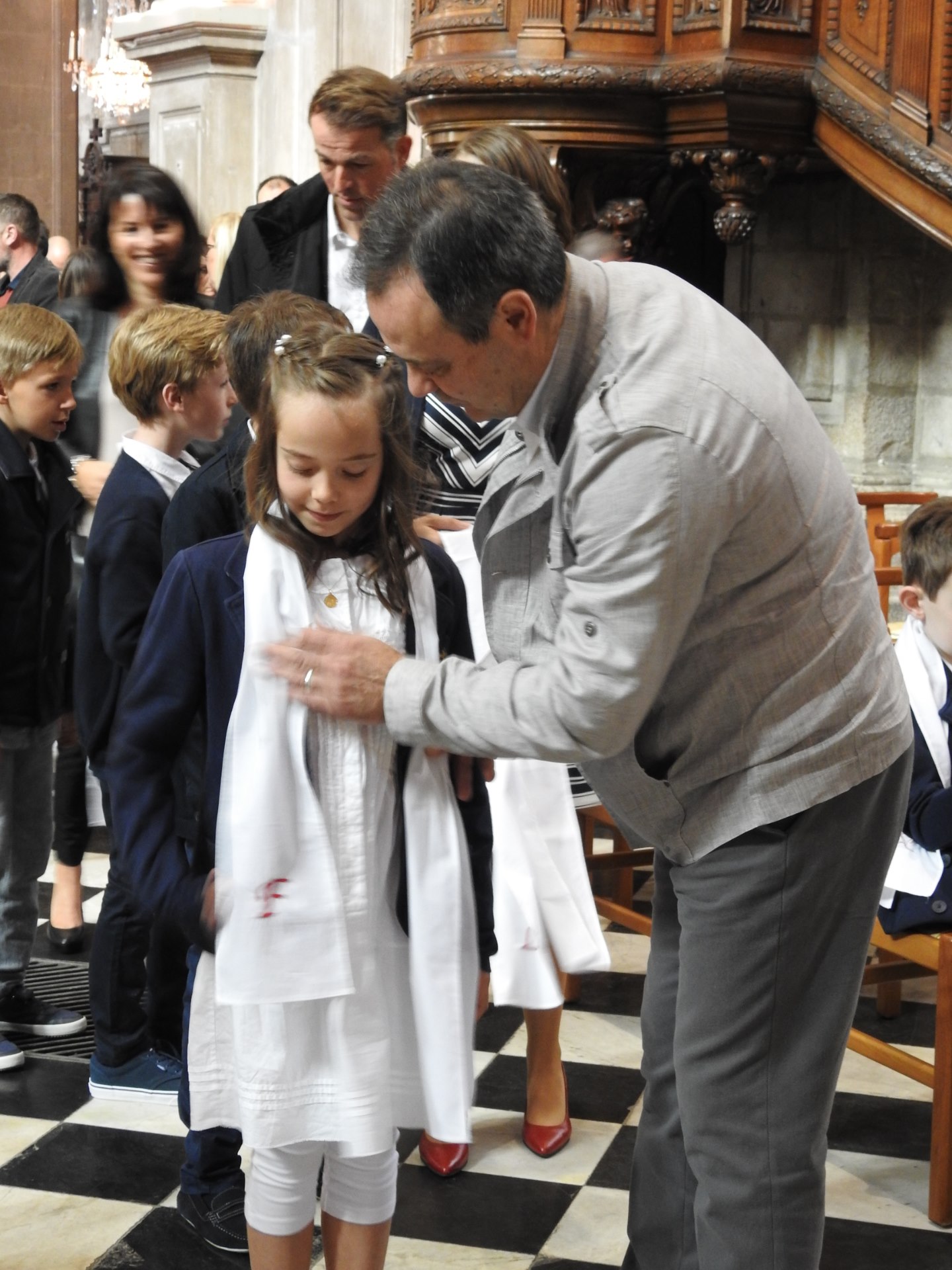 1eres communions 2018 cathedrale (60)