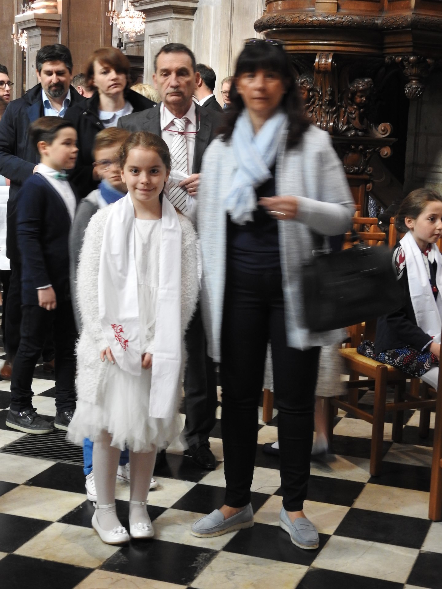 1eres communions 2018 cathedrale (65)