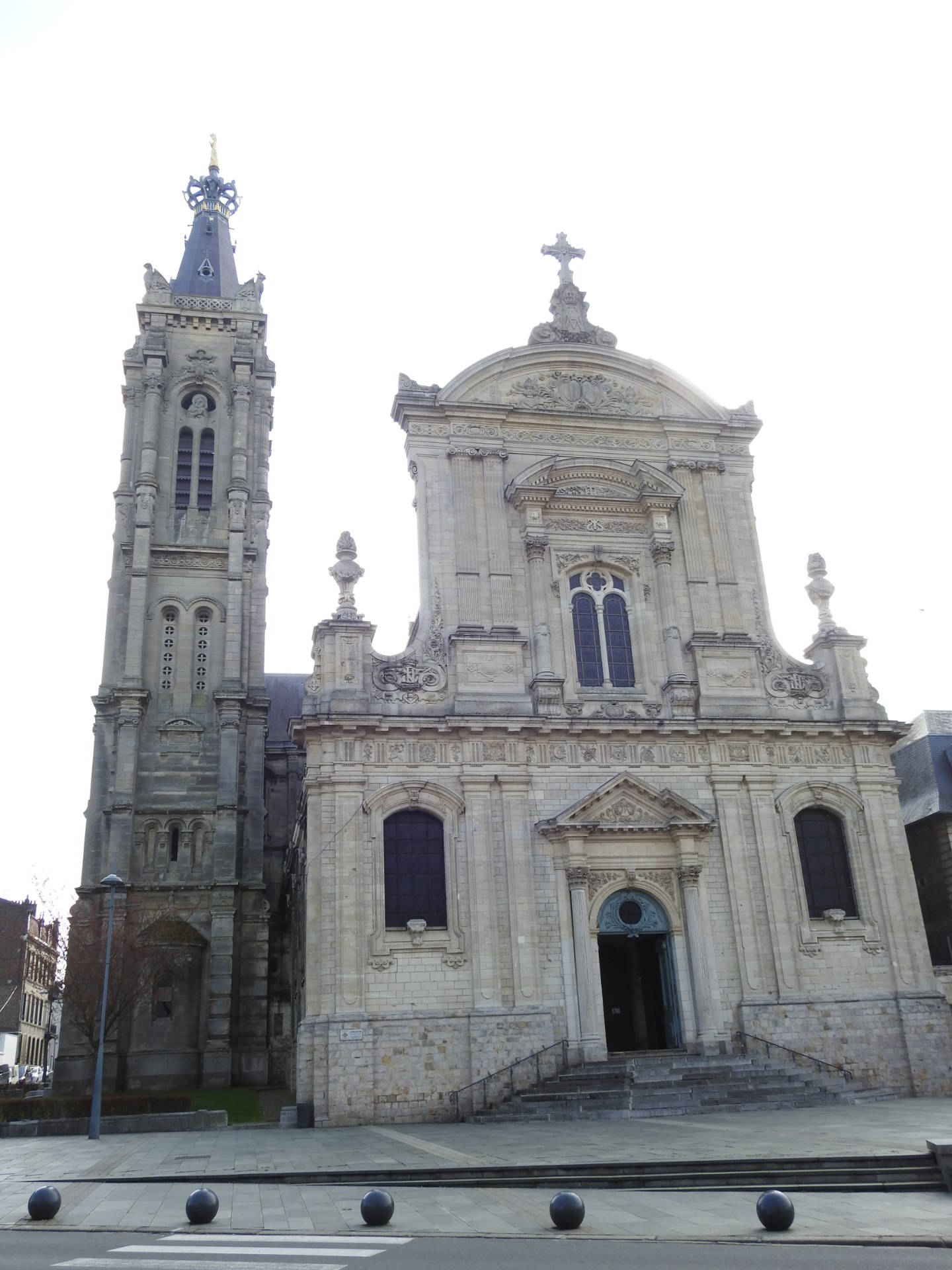 1eres communions 2018 cathedrale (1)