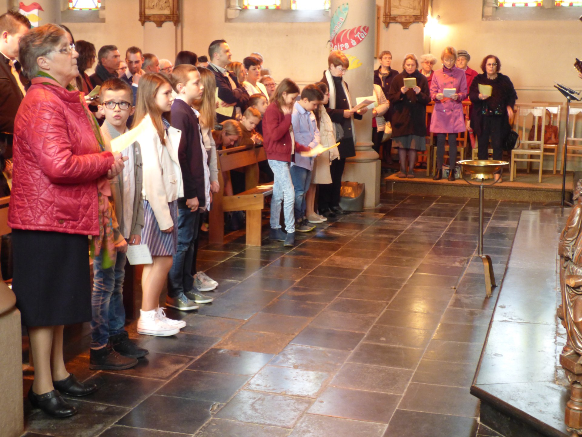 1eres communions Neuville 2018 (11)