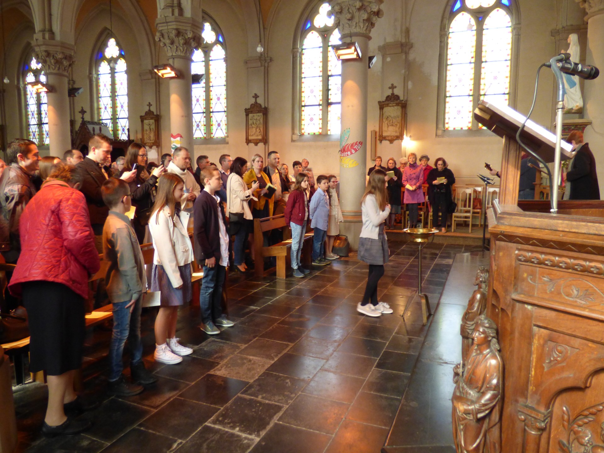 1eres communions Neuville 2018 (7)