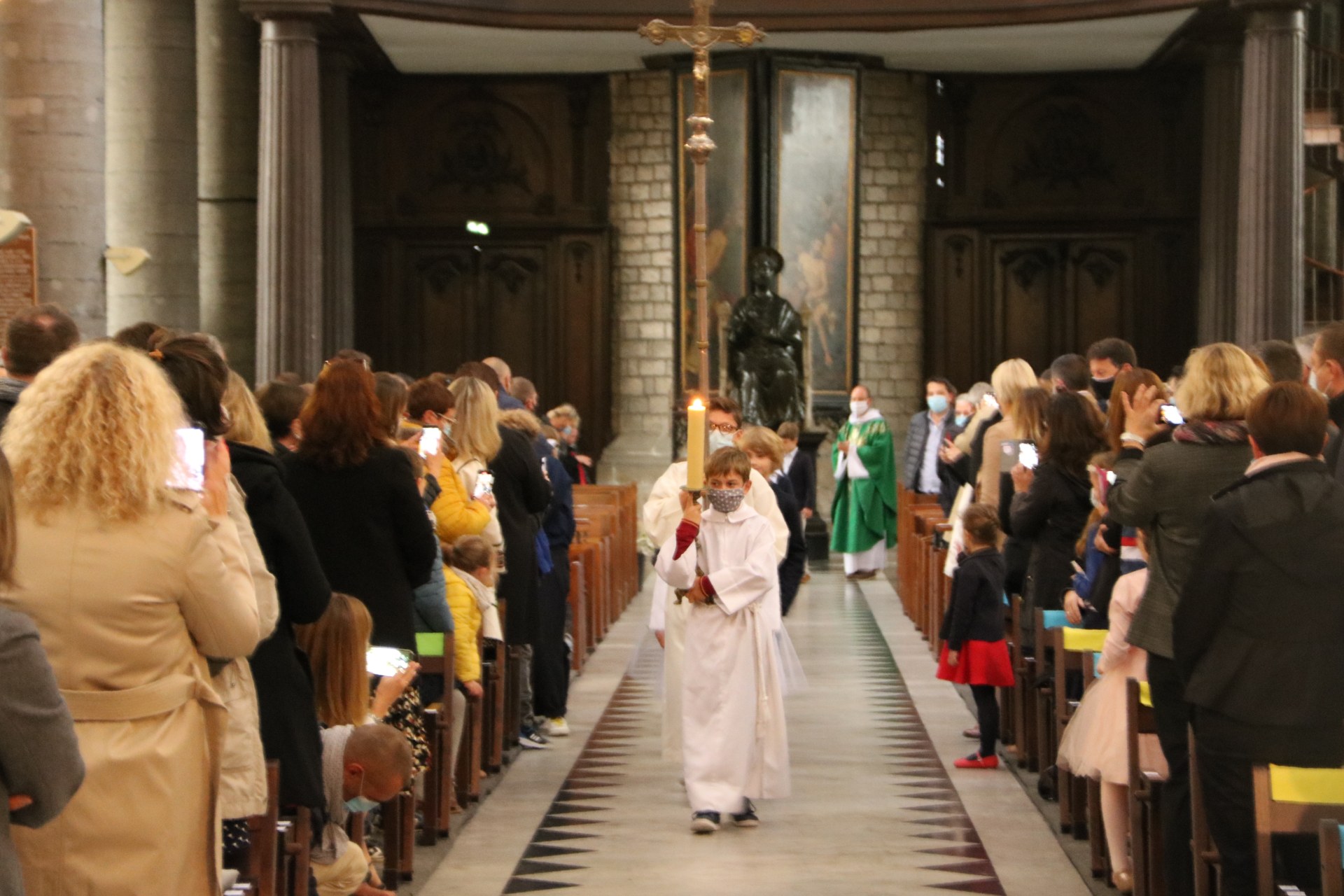 2009_Premières communions (St Jean Gr1) 6