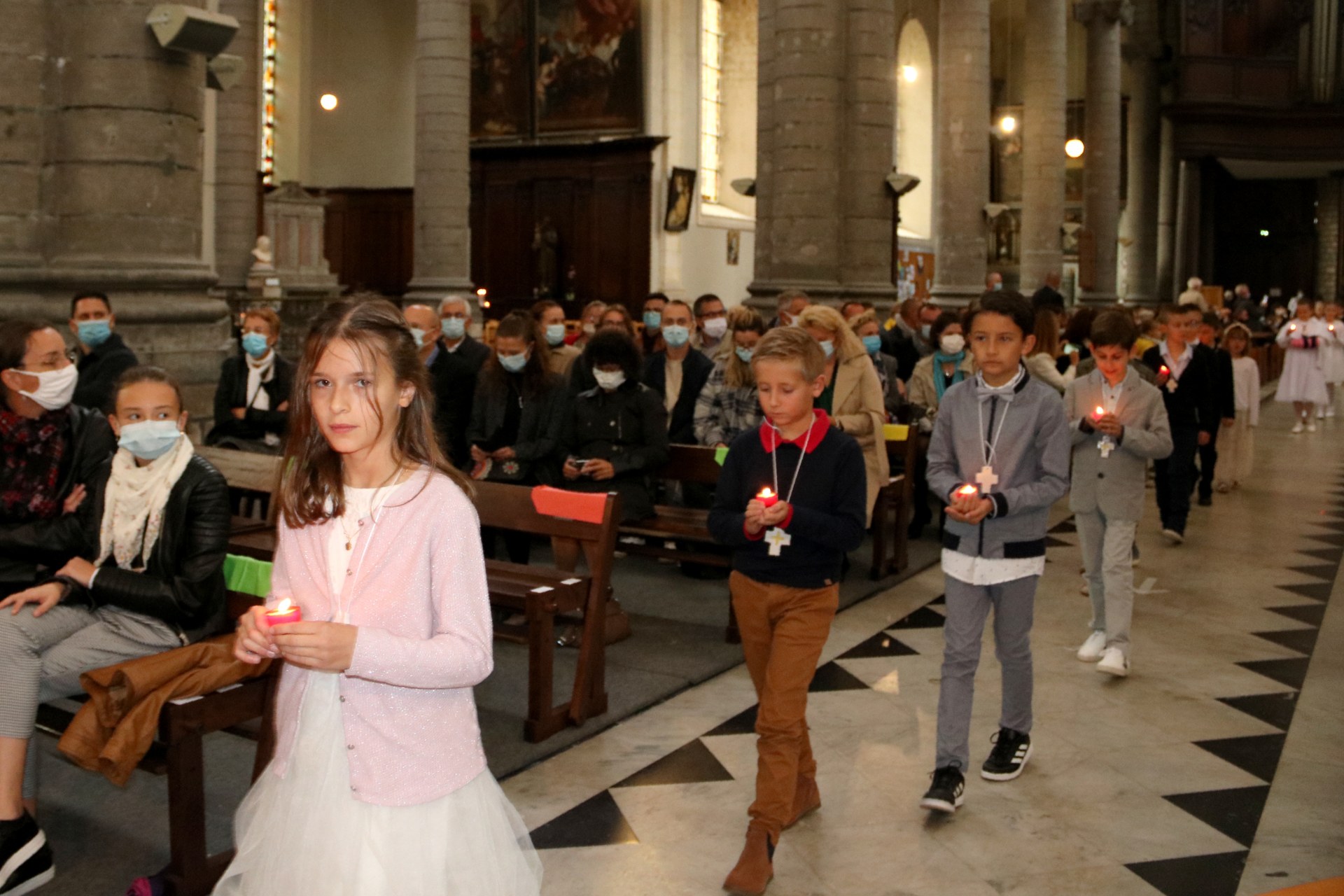 2009_Premières communions (St Jean Gr1) 65