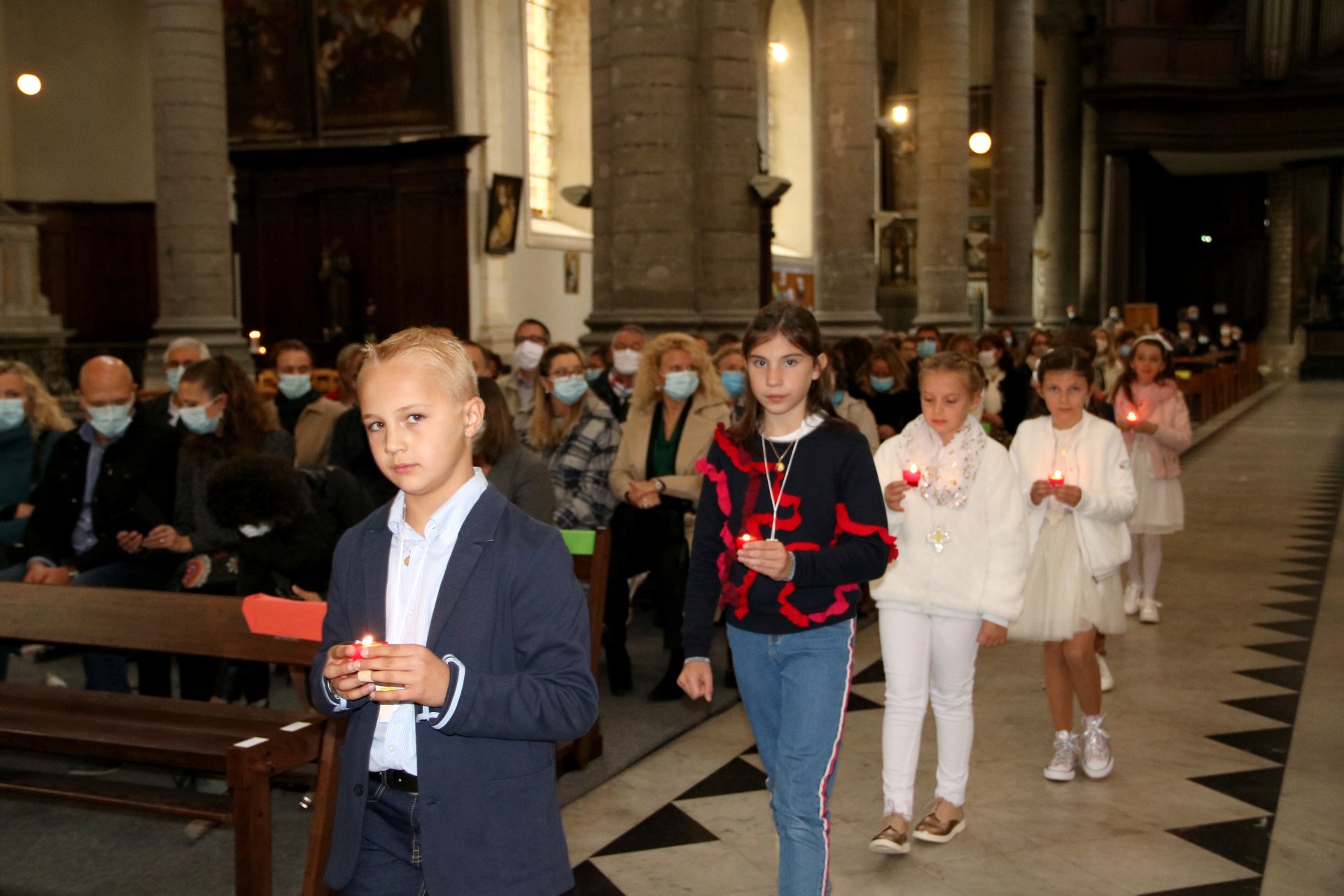 2009_Premières communions (St Jean Gr1) 74